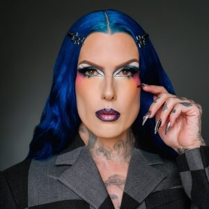 Alternative view of Rebel Royalty Bundle