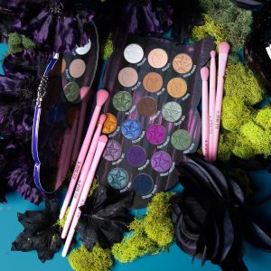 Alternative view of Night Owl Eyeshadow Essentials