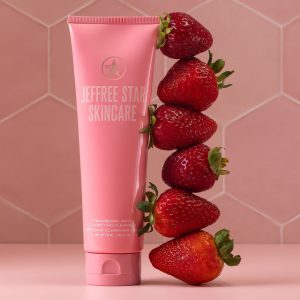 Alternative view of Strawberry Water Clarifying Cleanser
